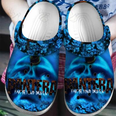 2All Over Crocs - PNT - FAR BEYOND DRIVEN