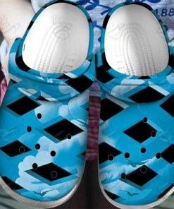 2All Over Crocs - WWT - TOMMY