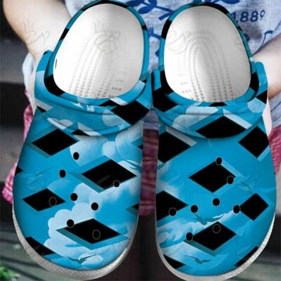 2All Over Crocs - WWT - TOMMY
